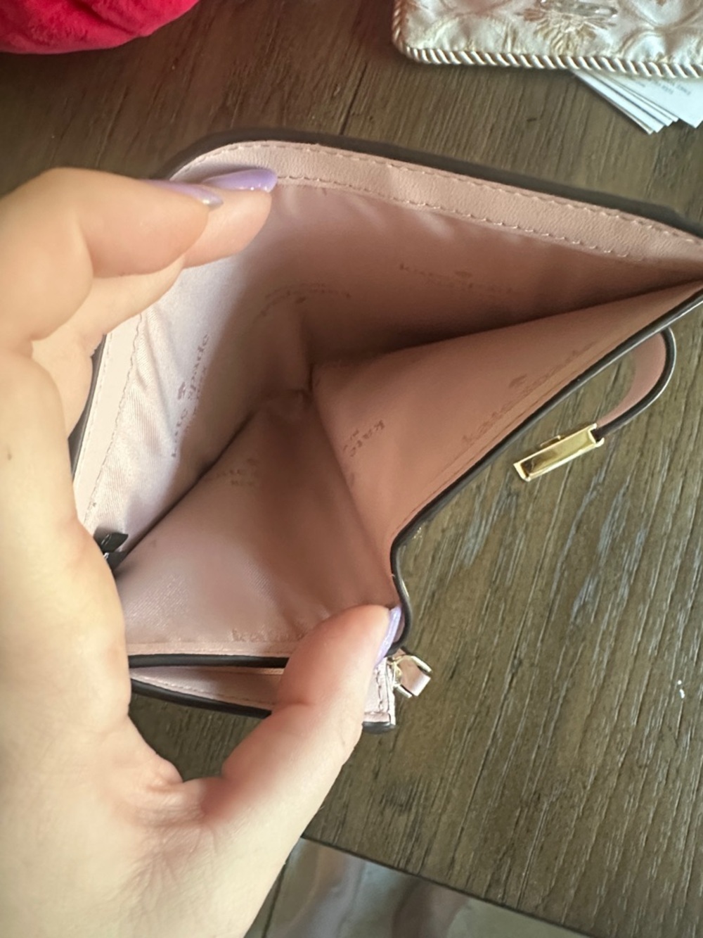 Kate Spade tan leather compact wallet with gold clasp, NWOT - Picture 4 of 4